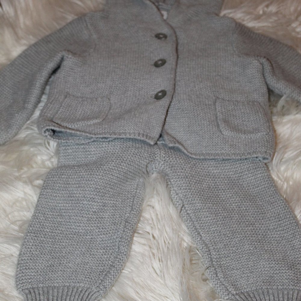 GAP GREY SWEATER PANTS SET